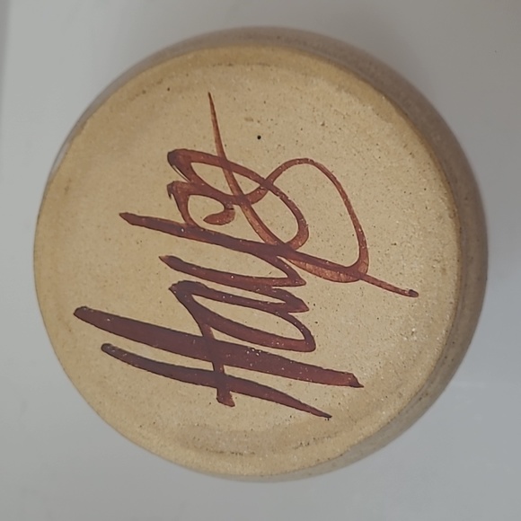Signed Pottery vase - Picture 5 of 7